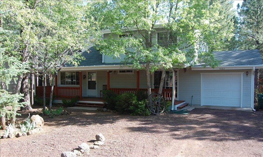 Happy Hideaway Cabin Rental in Pinetop, Arizona. - White 